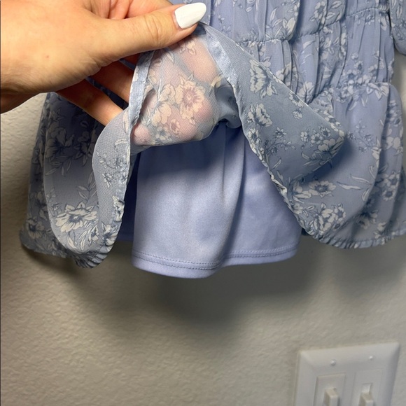 Altar'd State Blue Floral Puff Sleeve Blouse size small - Picture 4 of 5